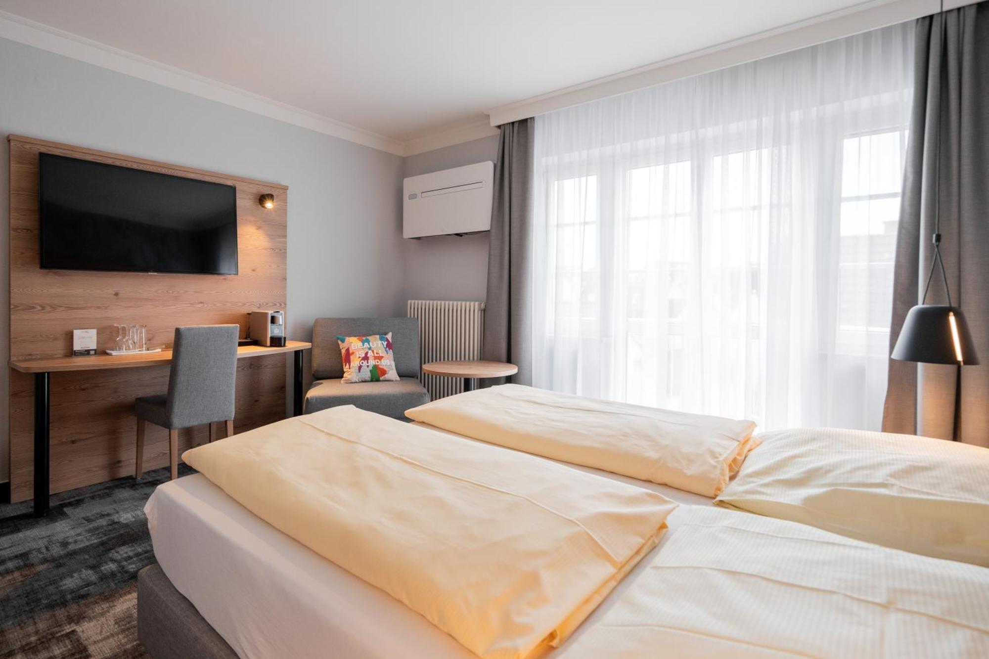 Hotel Adler - Paulas Alb إيهنغن المظهر الخارجي الصورة