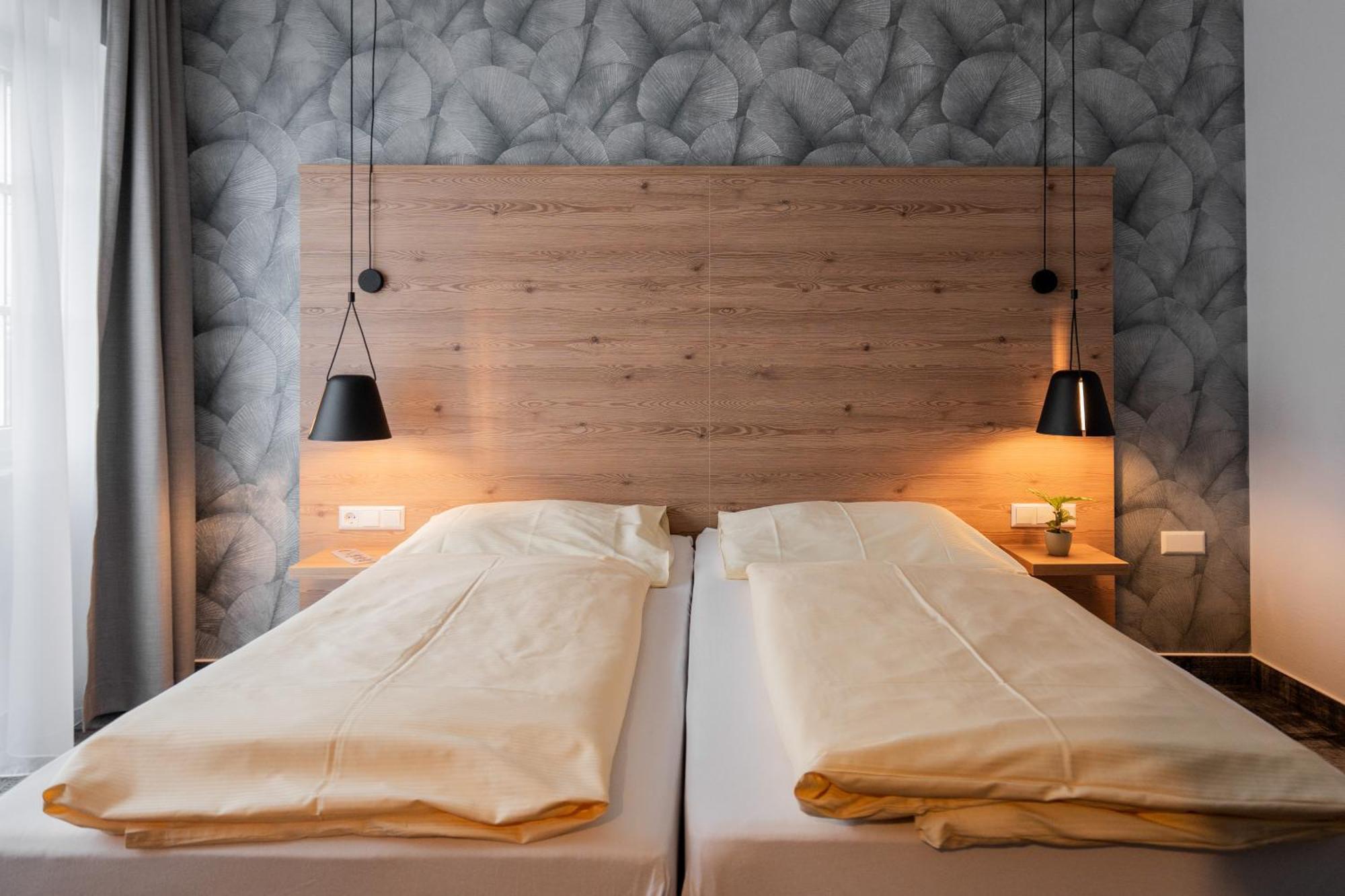 Hotel Adler - Paulas Alb إيهنغن الغرفة الصورة