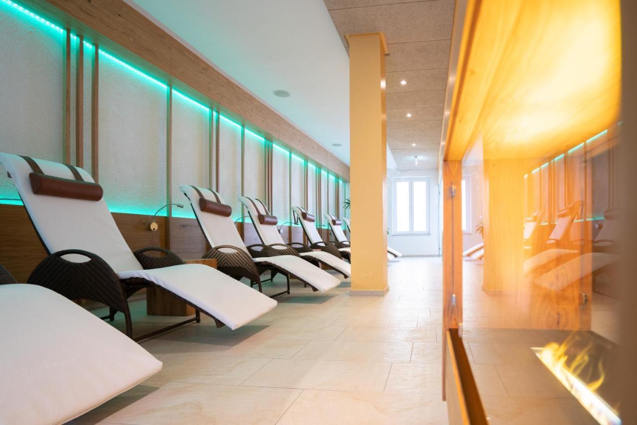 Hotel Adler - Paulas Alb إيهنغن المظهر الخارجي الصورة
